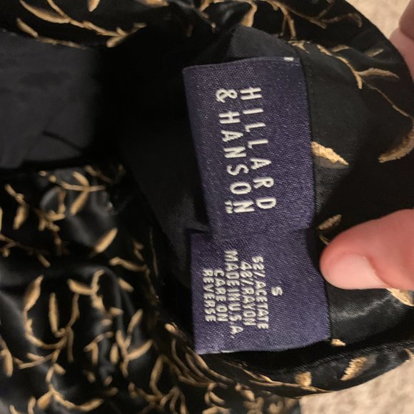 Japanese-Style Blouse - Picture 3 of 3